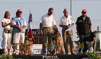 podium02